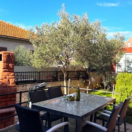 Apartment Rudie With 4 Near The Sea