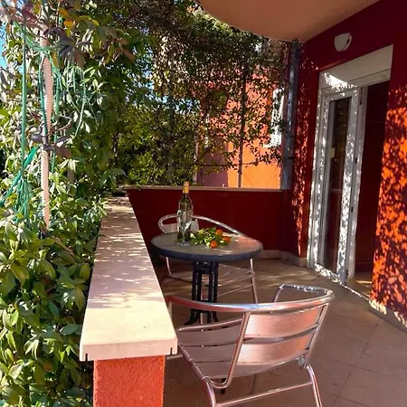 Apartment Rudie With 4 Near The Sea