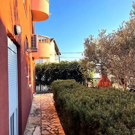 Rudie With 4 Near The Sea Apartment Trogir