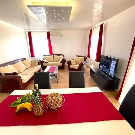 Apartment Rudie With 4 Near The Sea *