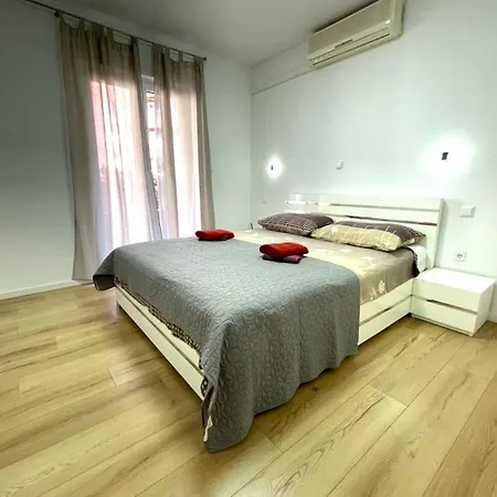 Apartment Rudie With 4 Near The Sea
