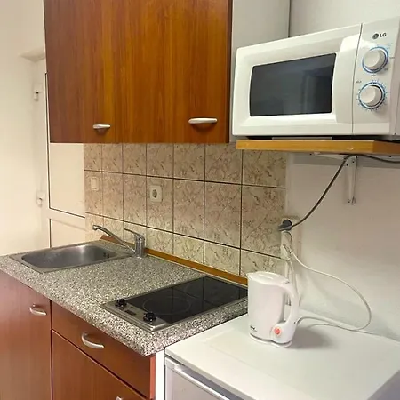 Apartment Rudie With 4 Near The Sea